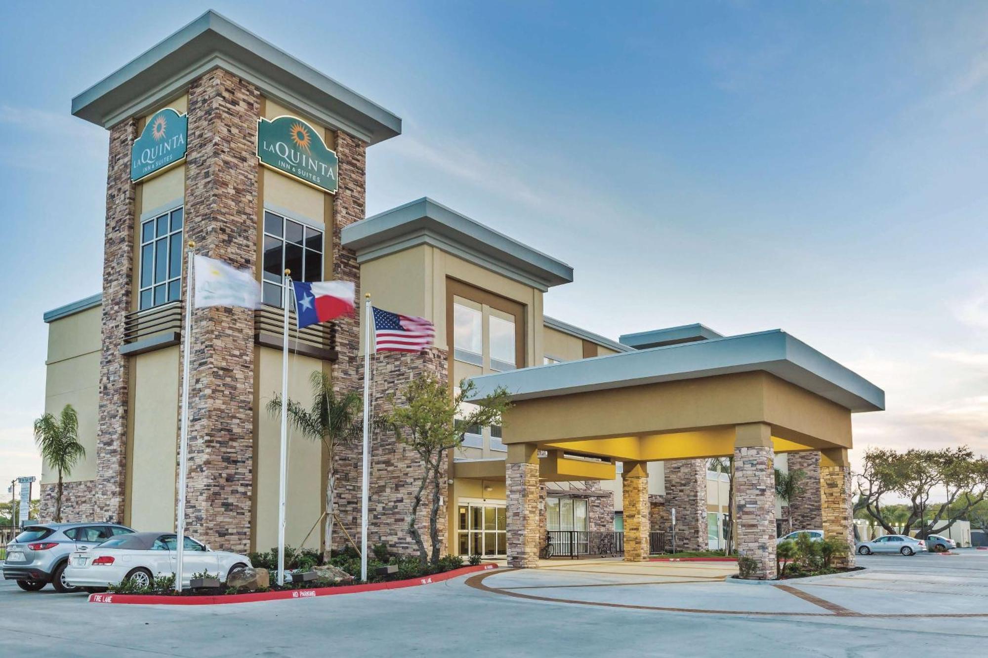 5 Top-Rated Hotels Close to Texas Maritime Museum