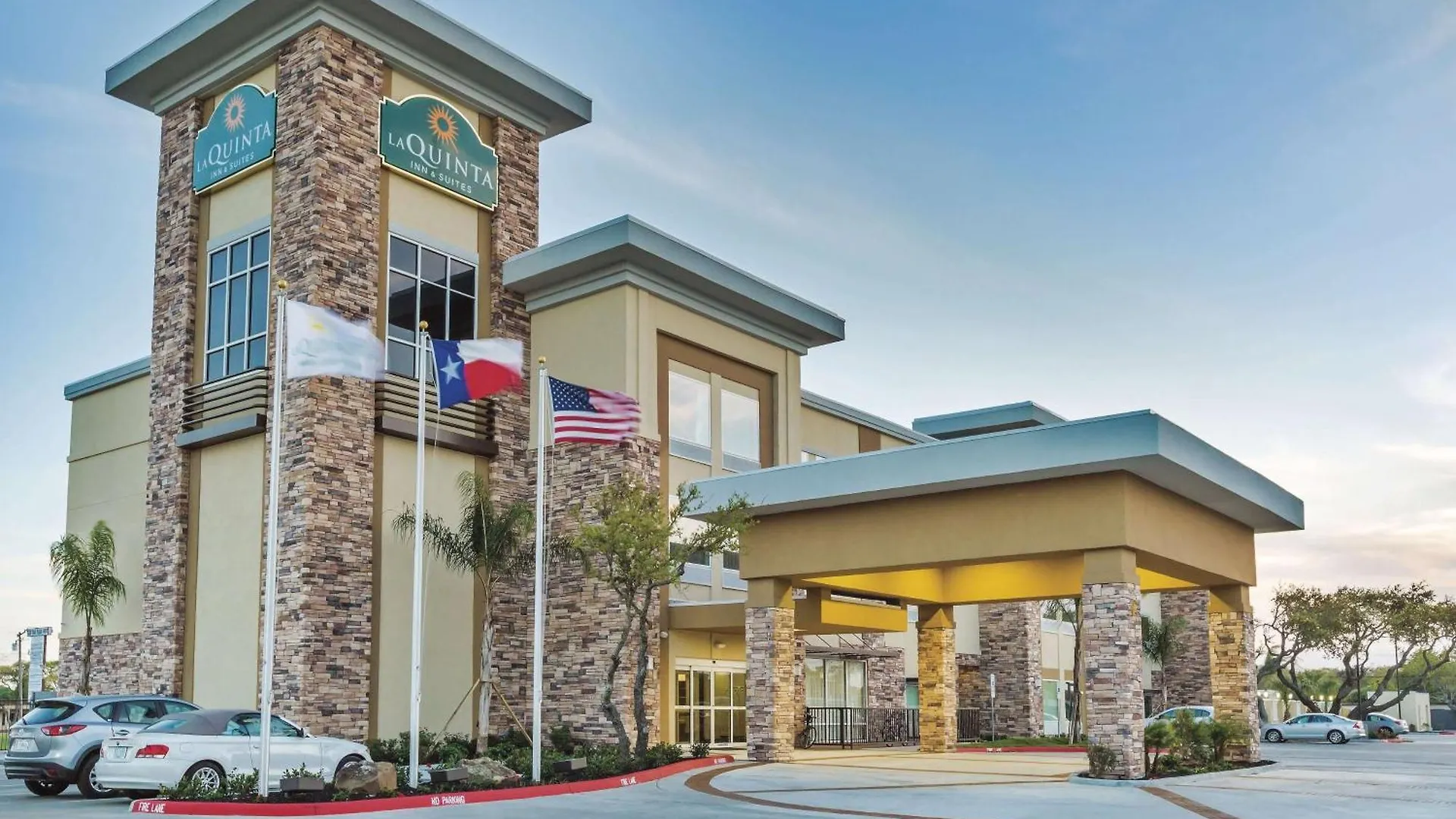 5 Top-Rated Hotels Close to Texas Maritime Museum